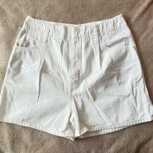 Uniqlo Women's Cream Casual Shorts